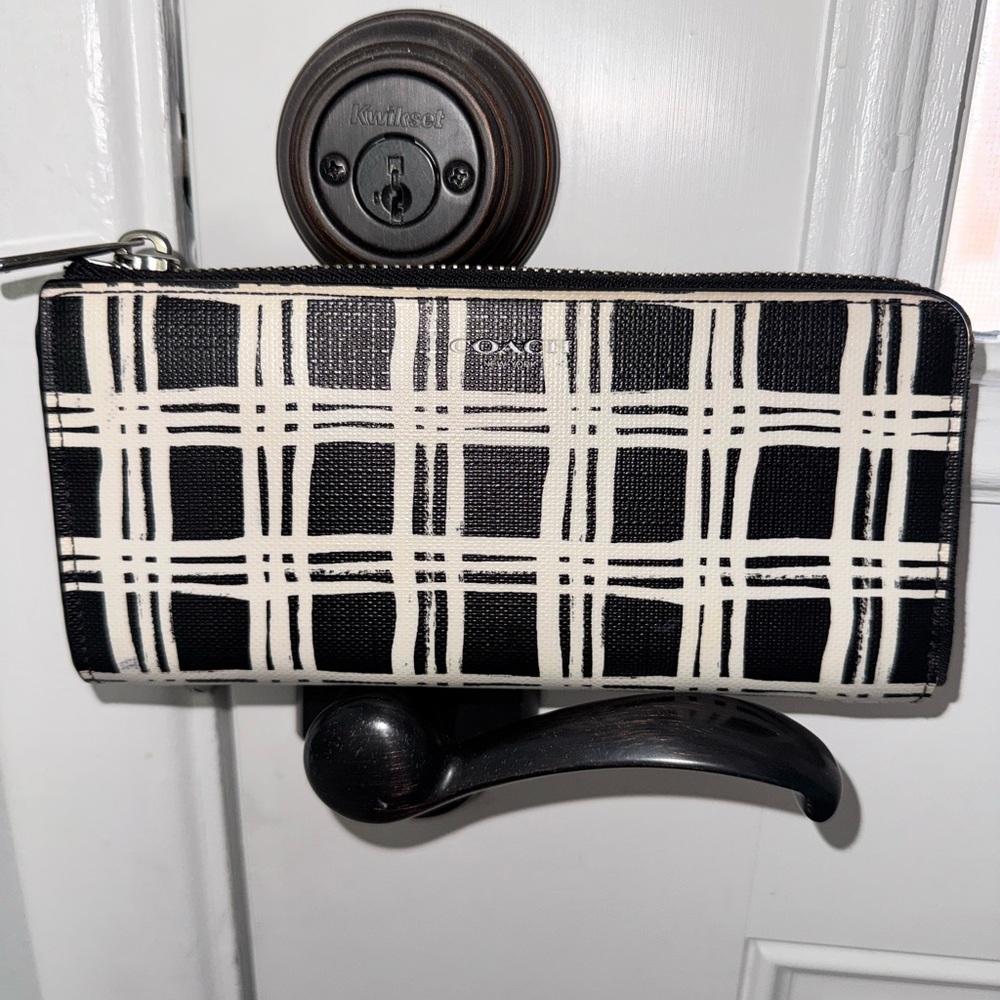 Coach Black and Cream Checkered Wallet